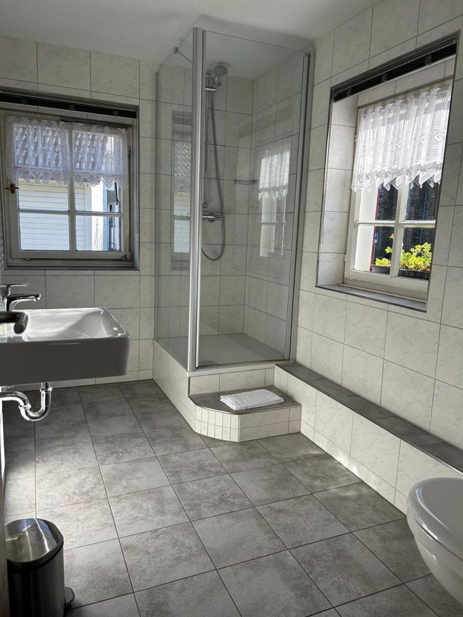 Garni Hotel Im Fachwerkhof 심머라스 외부 사진