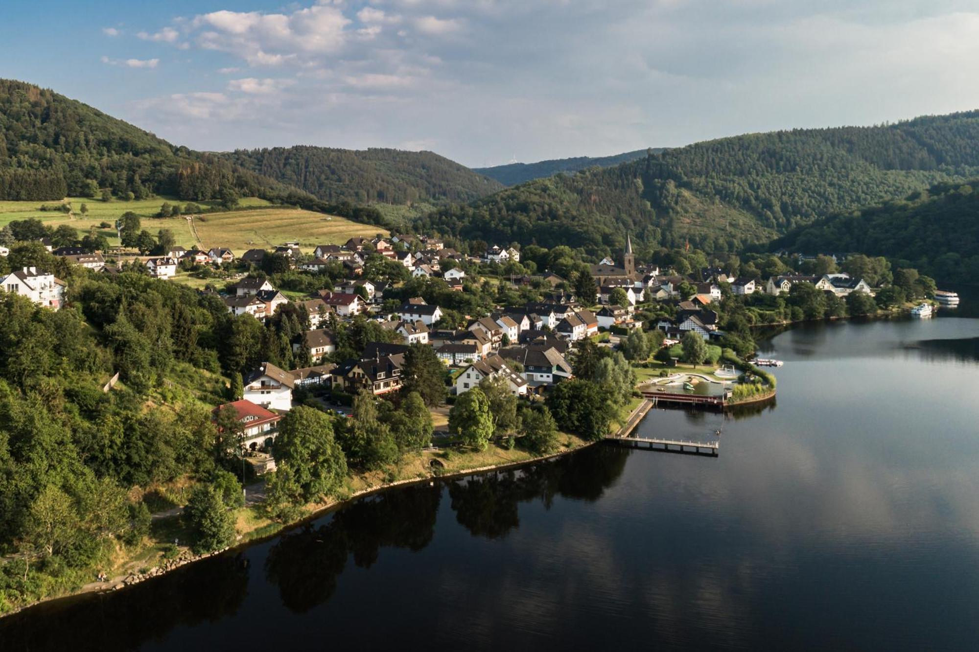 Garni Hotel Im Fachwerkhof 심머라스 외부 사진