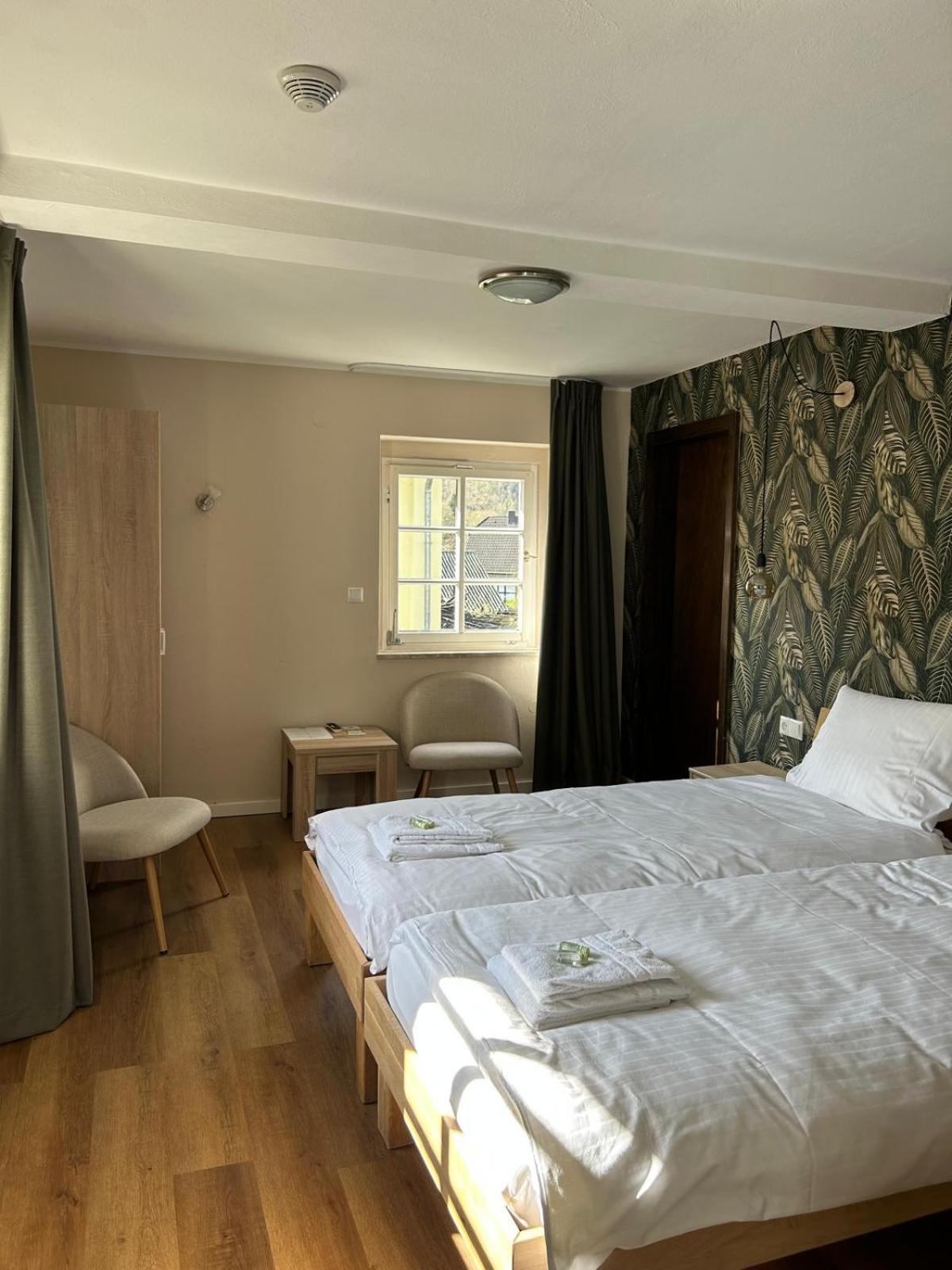 Garni Hotel Im Fachwerkhof 심머라스 객실 사진